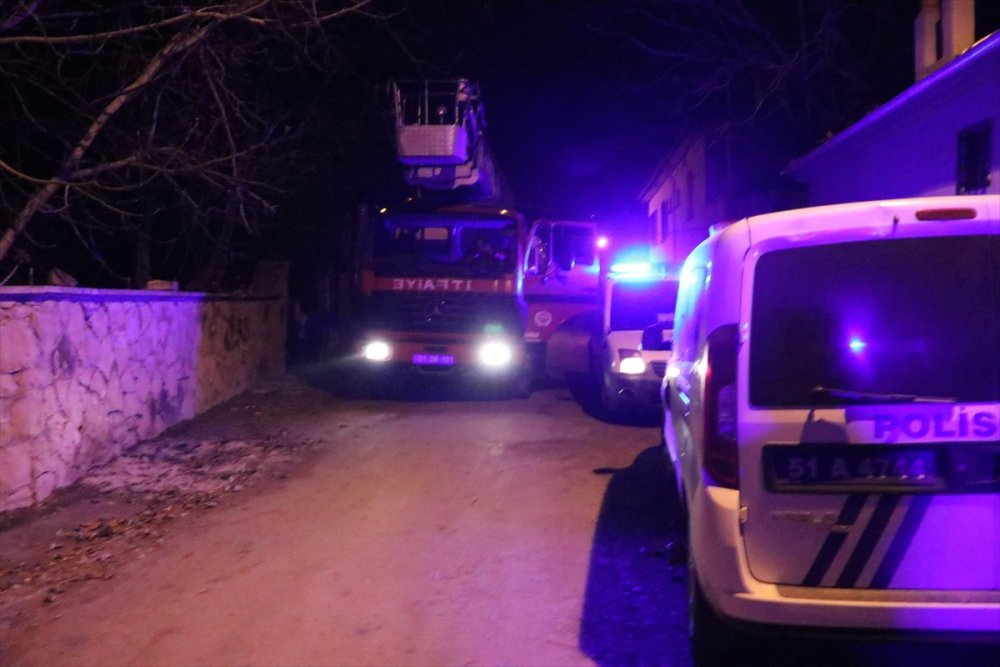 Niğde'de Evin Bahçesindeki Boş Karavanda Patlama