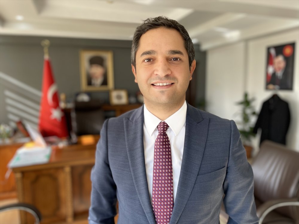 Tarihi Camide 450 Yıllık El Yazması Kur'an-ı Kerim Bulundu