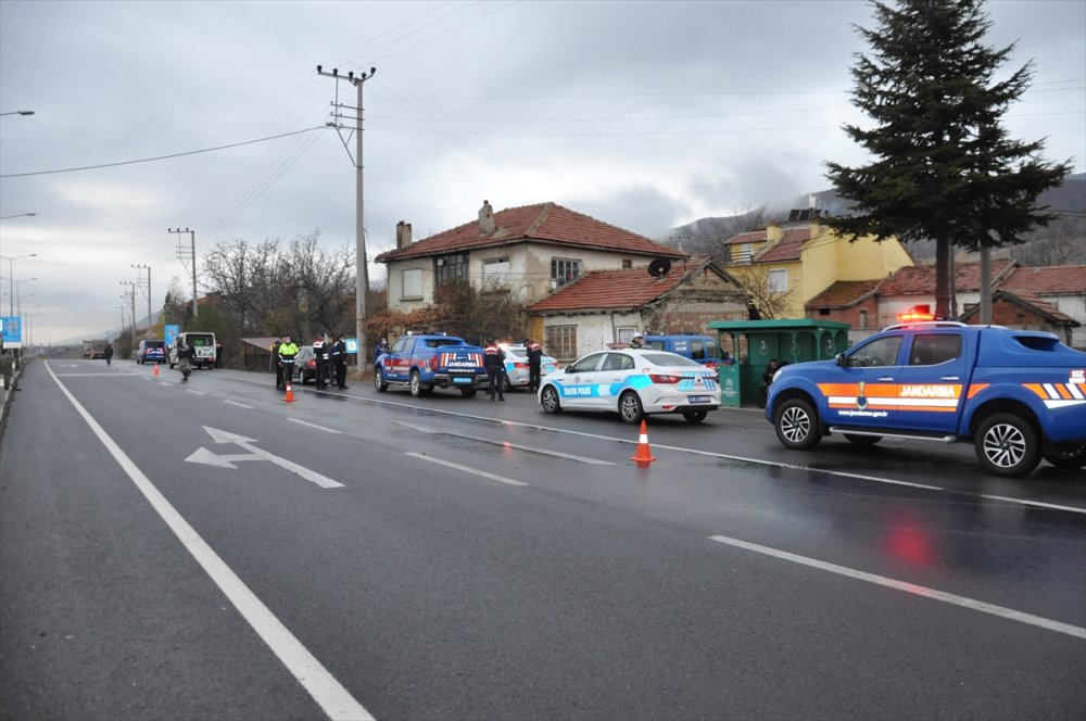 Konya'da Yaşlı Kadın Yolda Ölmüş Halde Bulundu