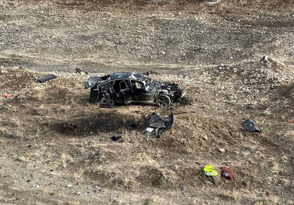 Aksaray'da Devrilen Otomobildeki 1 Kişi Öldü, 2 Kişi Yaralandı