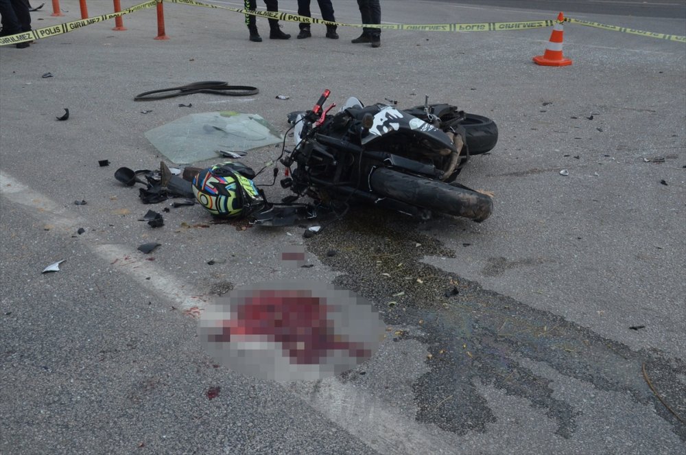 Karaman'da Motosiklet İle Çarpışan Otomobil Sürücüsü Kaçtı