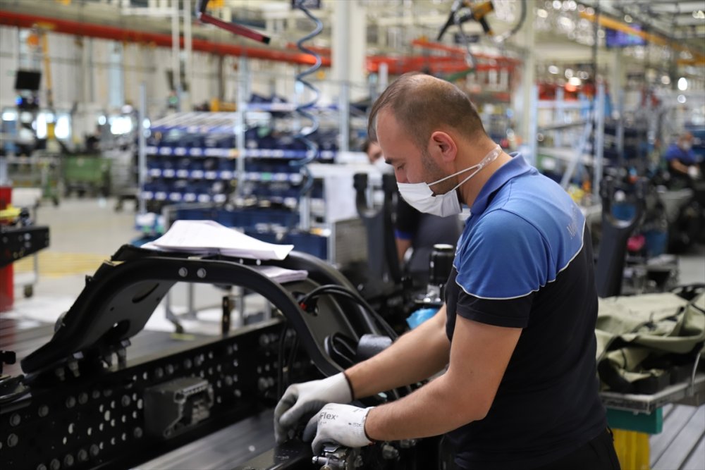 Türkiye'de Üretilen Her 10 Kamyon Ve Tırdan 7'si Aksaray'da Banttan İniyor