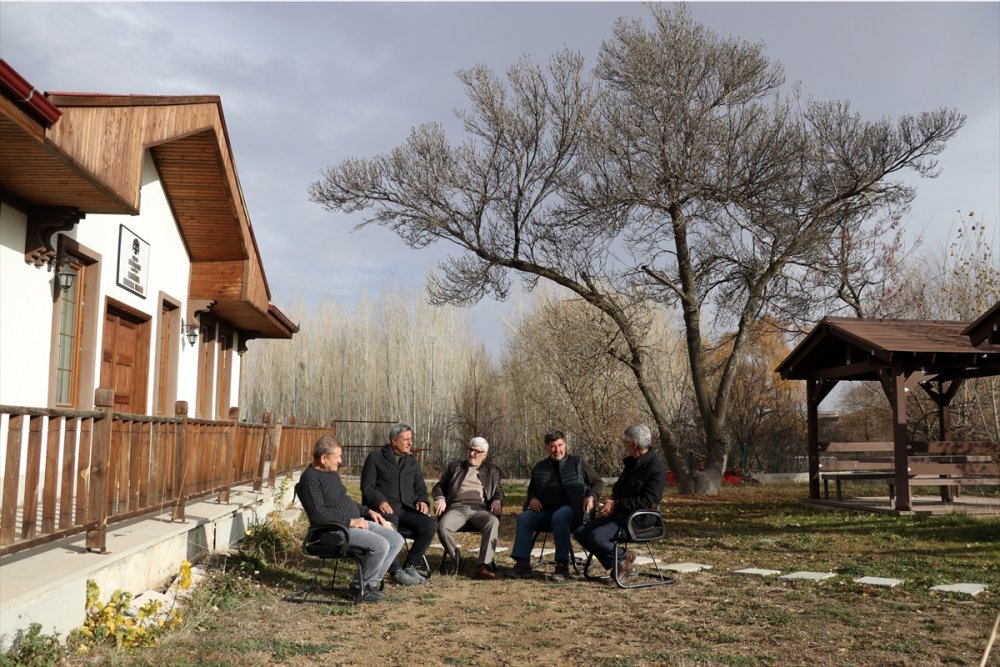 Çerkezler Binlerce Yıllık Geleneklerini Anadolu'da Yaşatıyor