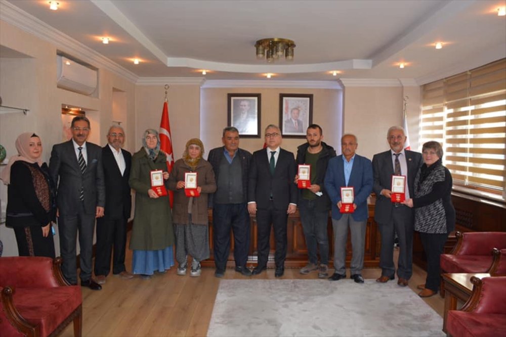 Niğde'de Kıbrıs Gazilerine Madalya