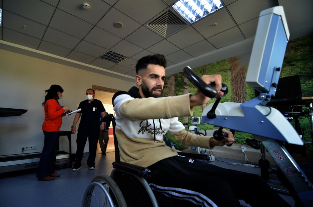 Konyalı Genç Azmiyle Hayata Tutunmaya Çalışıyor