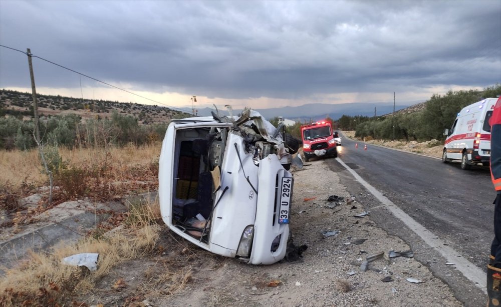 Mut'ta Trafik Kazası : 3 Yaralı