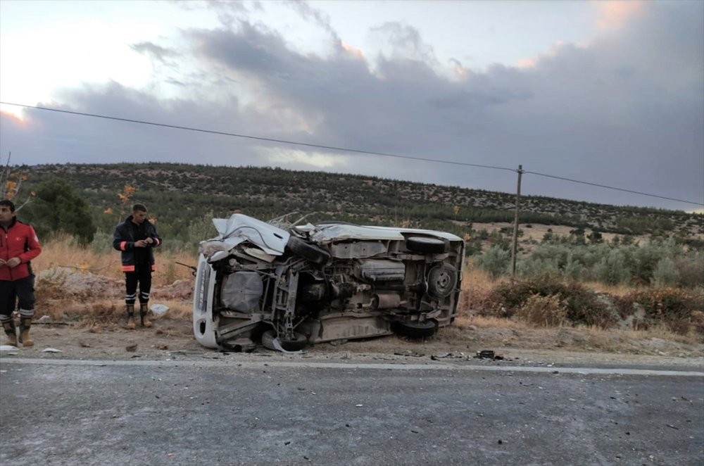 Mut'ta Trafik Kazası : 3 Yaralı