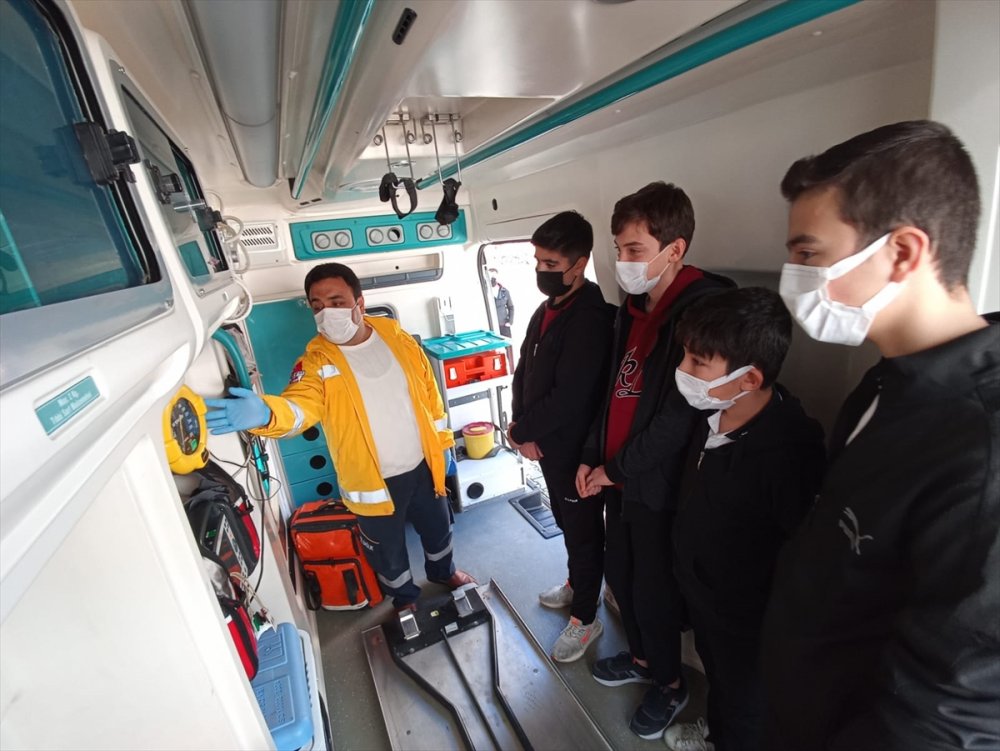 Karaman'da Acil Sağlık Hizmetleri Öğrencilere Tanıtıldı