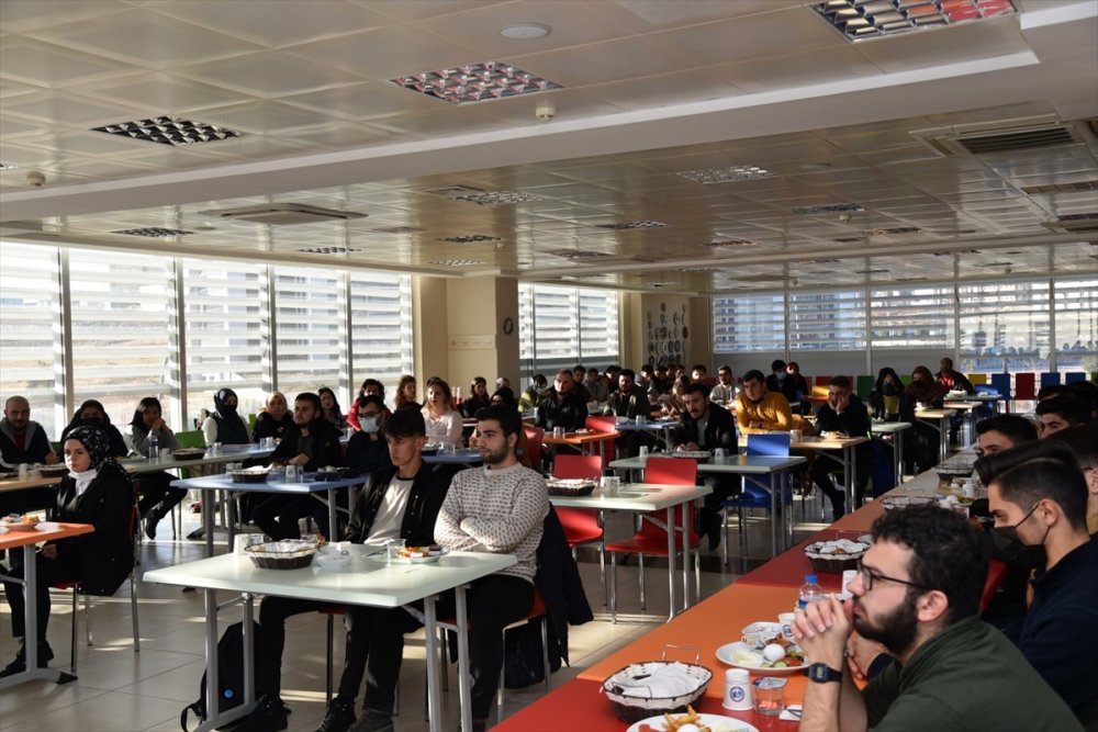 KMÜ Rektörü Ak  Öğrenci Toplulukları Temsilcileriyle Buluştu