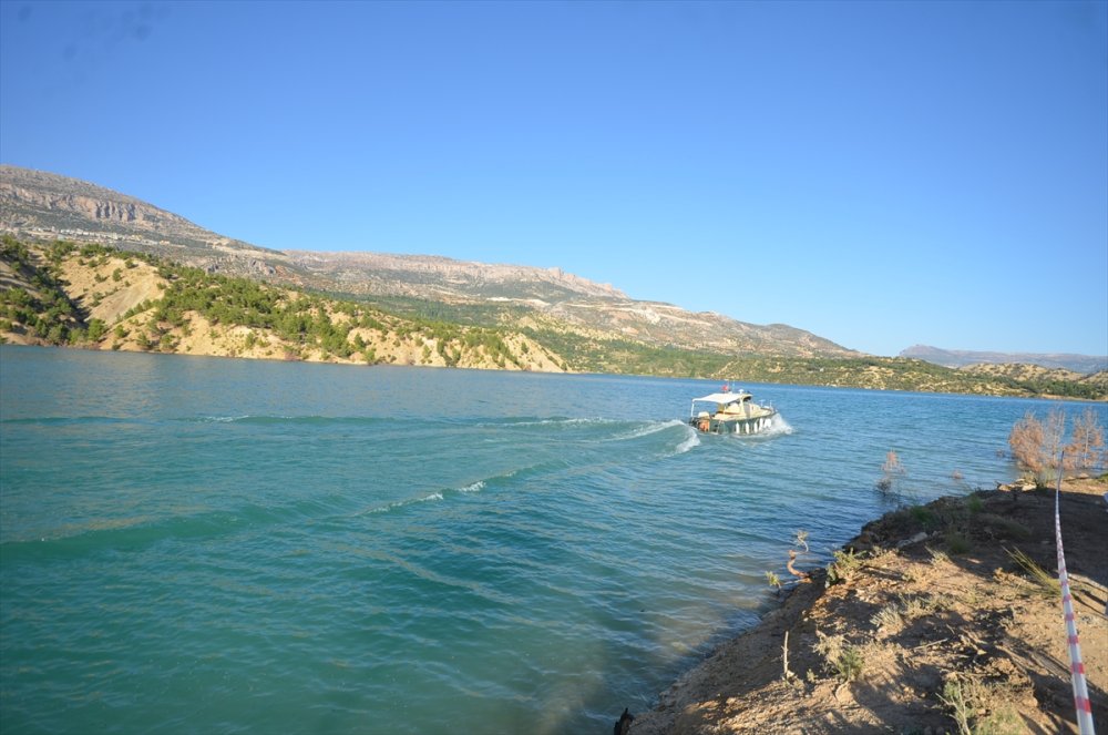 Barajın Turkuazı Ormanın Yeşili