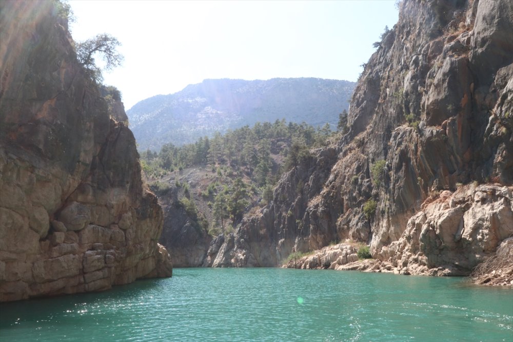 Barajın Turkuazı Ormanın Yeşili