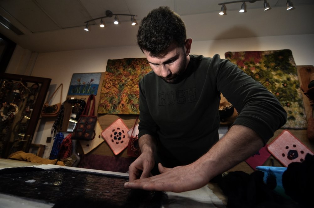 Keçe Usta Ellerde Şekil Alıyor