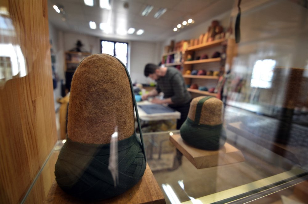 Keçe Usta Ellerde Şekil Alıyor