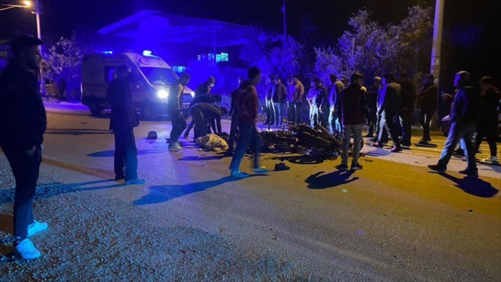 Antalya'da Motosikletler Çarpıştı, 2 Sürücü Öldü