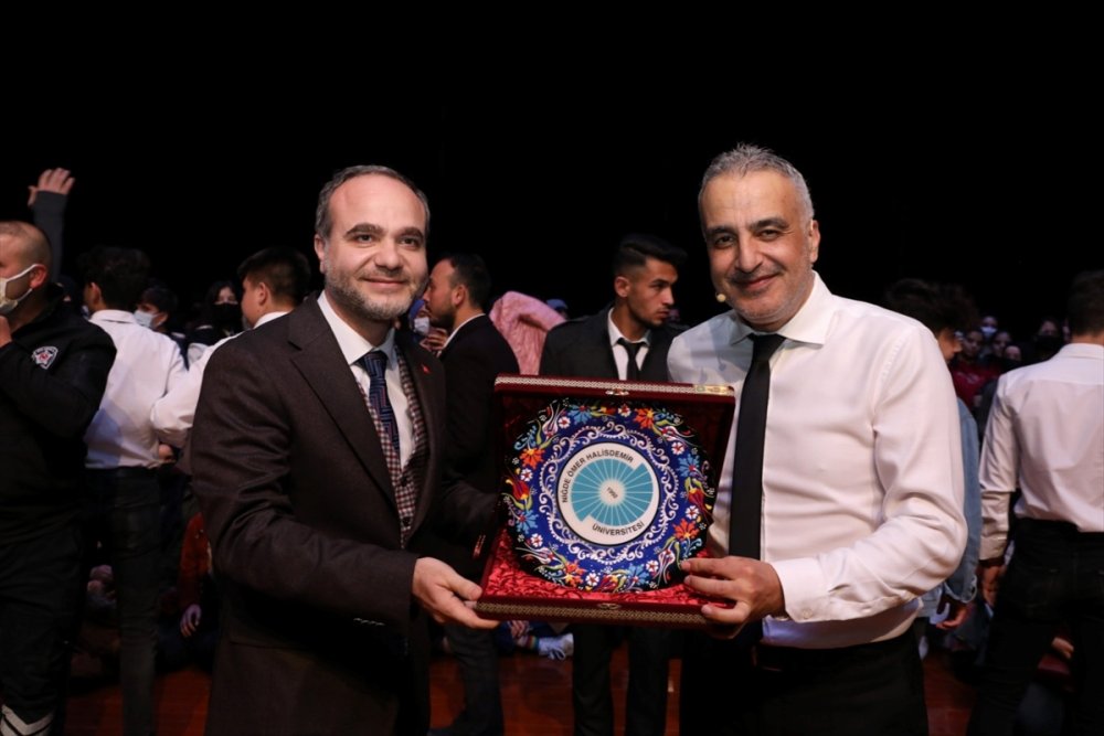 Niğde'de Yapımcı Ve Sunucu Bekir Develi Söyleşiye Katıldı