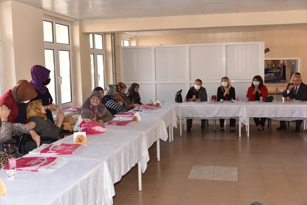 Huzurevi Sakinleriyle Moral Buluşması