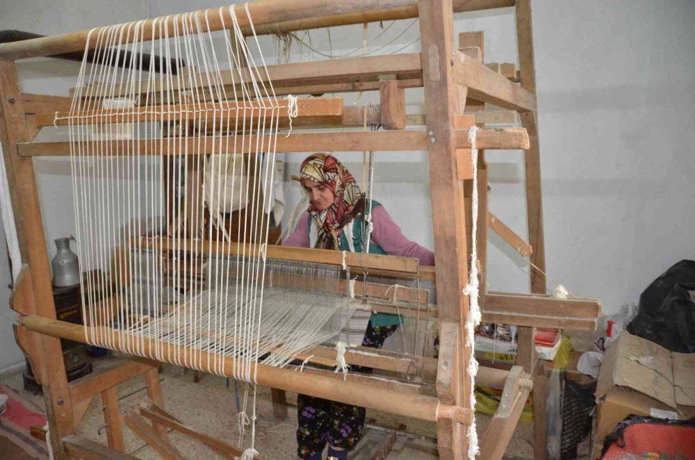 40 Yıldır Unutulan Sanatı, 150 Yıllık Tezgahta Canlandırdı
