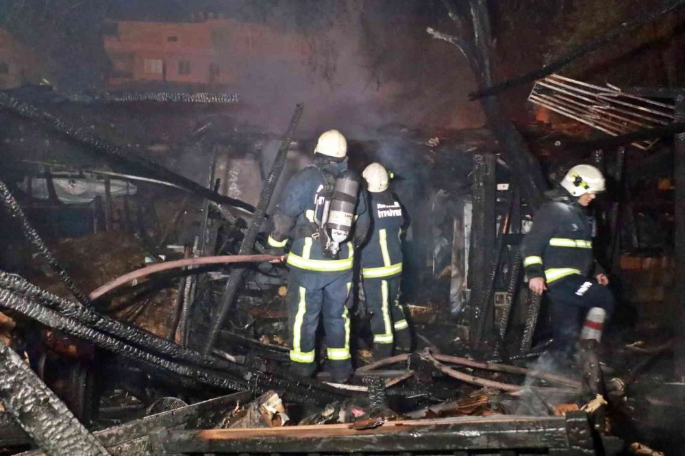 Alev Topuna Dönen Gecekonduda Can Pazarı