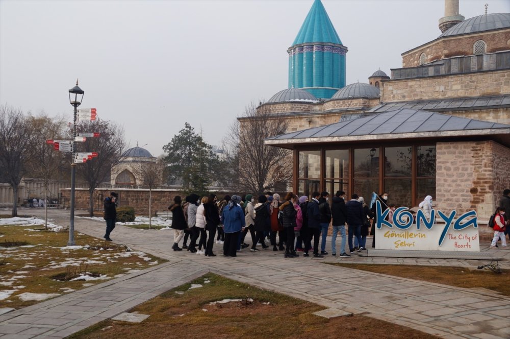 Aksaray’da Dereceye Giren 60 Öğrenciye Konya Turu Hediyesi