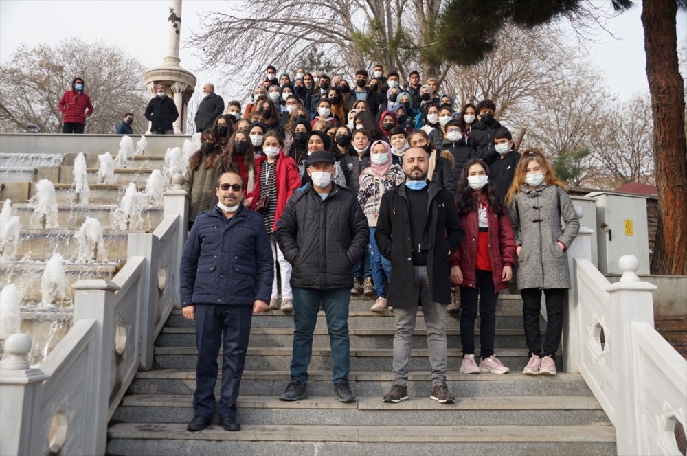 Aksaray’da Dereceye Giren 60 Öğrenciye Konya Turu Hediyesi