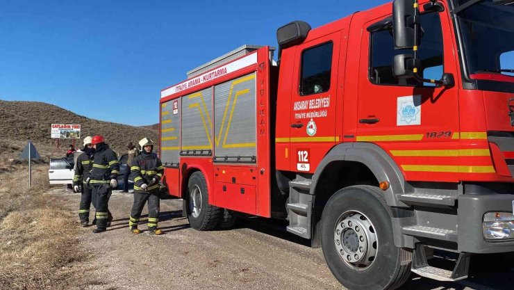 Aksaray’da Seyir Halindeki Otomobilin Motor Kısmı Yandı