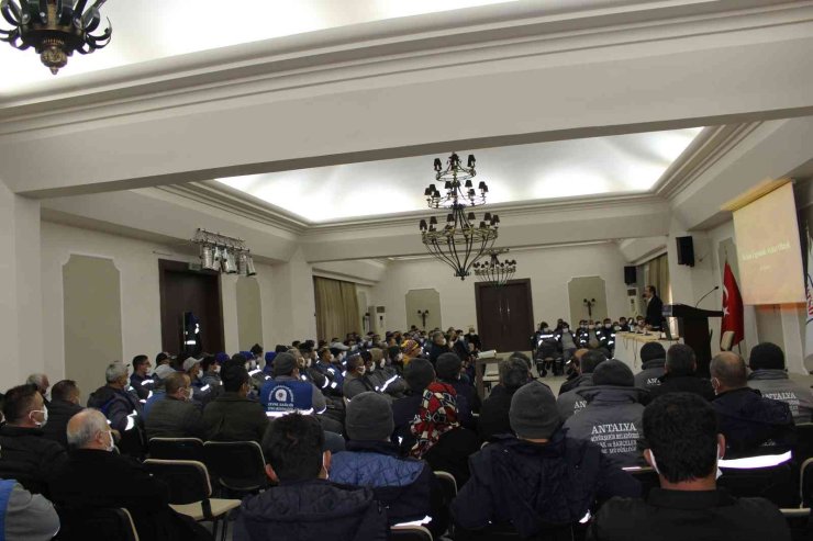 Büyükşehir Personeline Etkili İletişim Semineri