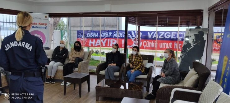 Jandarma, Şiddet Mağduru Kadınlarla Beraber