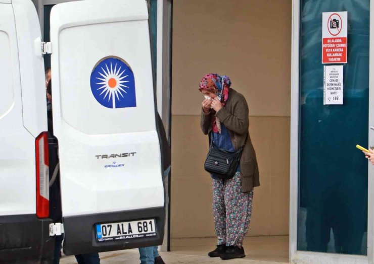 Kayıp Olarak Aranırken, Cesedi 500 Metrelik Uçurumda Bulunan Gencin Cenazesi Morgdan Alındı