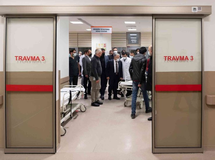 Başkan Büyükkılıç; Kazada Yaralanan Öğrencileri Ziyaret Etti