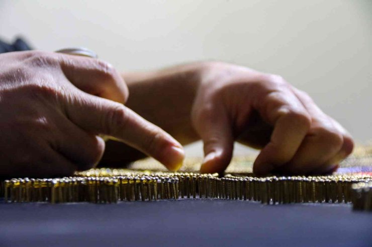 İki Buçuk Kilometrelik Bakır Telle ‘osmanlı Devlet Arması’