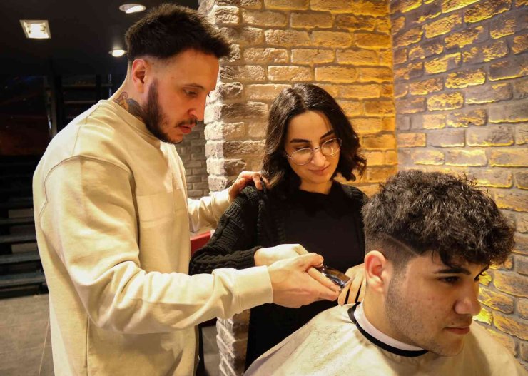 Erkek Saçı Kadınlara Emanet