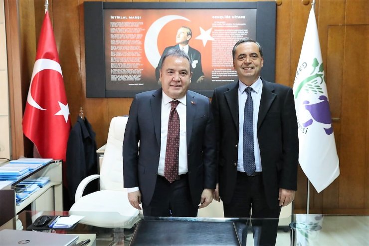 Başkan Böcek, Gazipaşa Kültür Merkezi İnşaatını İnceledi