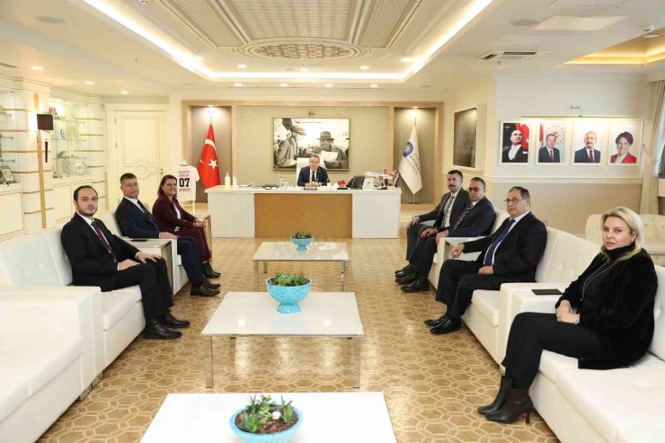 İzmit Belediye Başkanı Antalya’nın Projelerini İnceledi