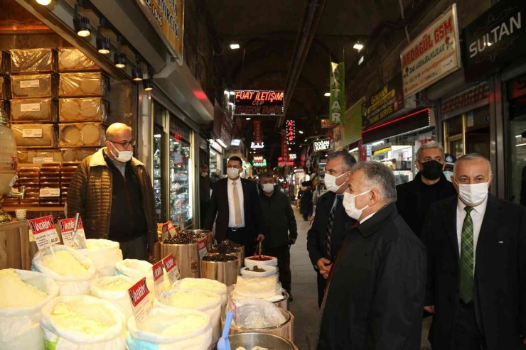 Başkan Büyükkılıç’tan Esnaf Ziyaretleri