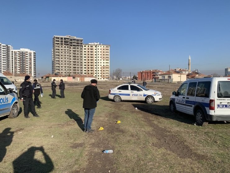 Silahlı Saldırıya Uğrayan Şahıs İki Bacağından Yaralandı