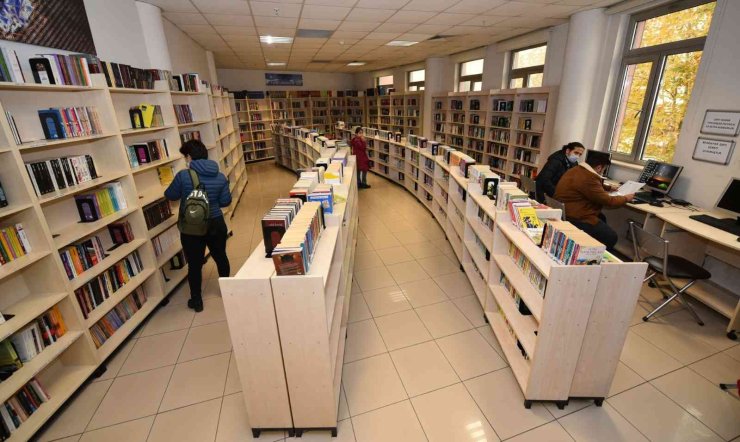 Türkiye’ye Örnek Selçuklu Şehir Kütüphanesi Açılış İçin Gün Sayıyor