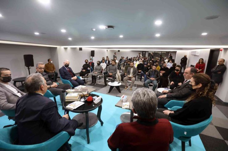 Talas’ta ’gençlerle Kitap Sohbetleri’ Devam Ediyor