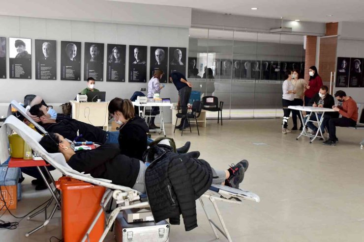 Tepebaşı’ndan Kızılay’a Bağış Desteği