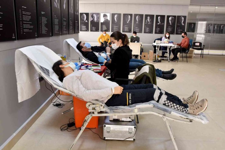 Tepebaşı’ndan Kızılay’a Bağış Desteği