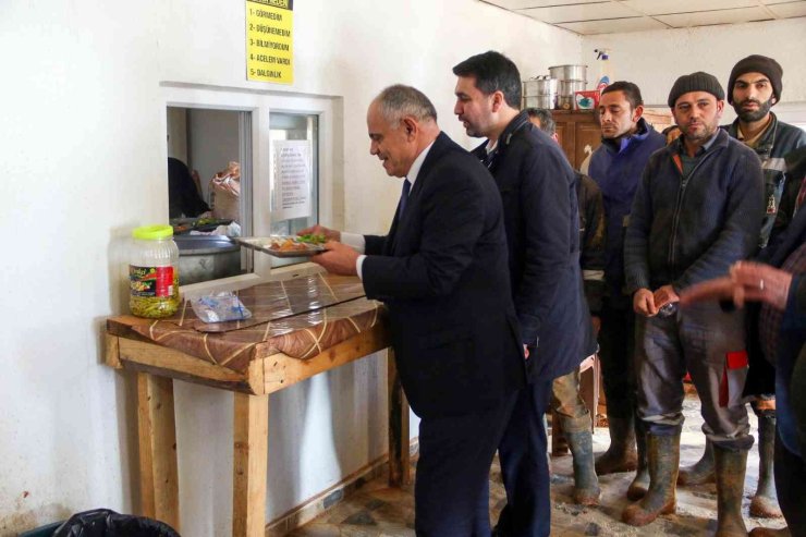 Başkan Öztürk Maden İşçilerini Ziyaret Etti