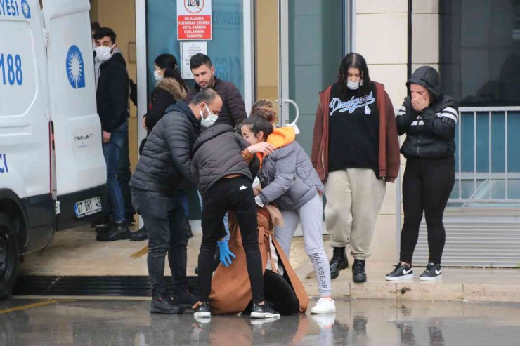 İki Sevgilinin Tartışmasında Hayatını Kaybeden Edanur’ın Cenazesi Gözyaşları Arasında Teslim Alındı