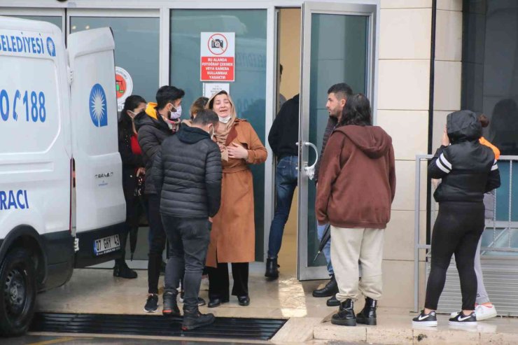 İki Sevgilinin Tartışmasında Hayatını Kaybeden Edanur’ın Cenazesi Gözyaşları Arasında Teslim Alındı