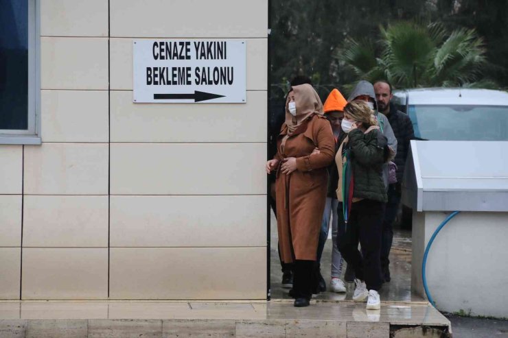 İki Sevgilinin Tartışmasında Hayatını Kaybeden Edanur’ın Cenazesi Gözyaşları Arasında Teslim Alındı