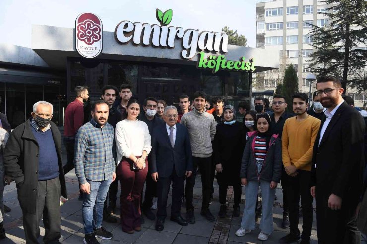 Büyükkılıç Gençlerle Buluştu