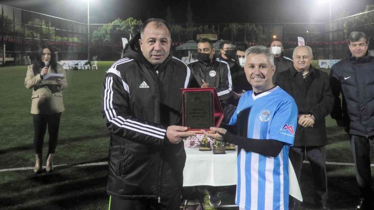 Veteranlar Naftalin Ligi Kurtuluş Kupasında Kupalar Sahiplerini Buldu