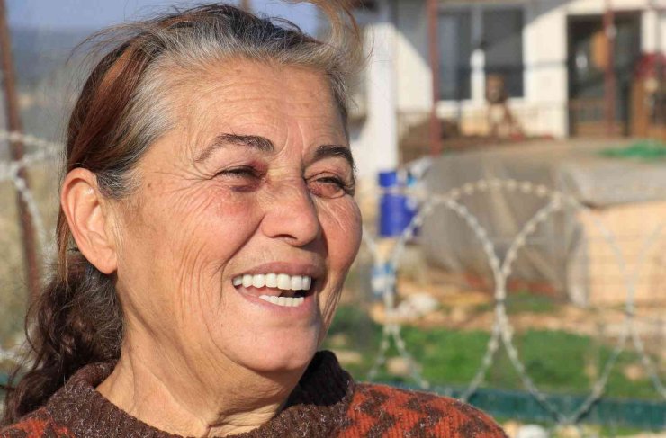 80 Hayvana Anne Oldu, 53 Köpek İle 27 Kediyi Sokaktan Kurtardı