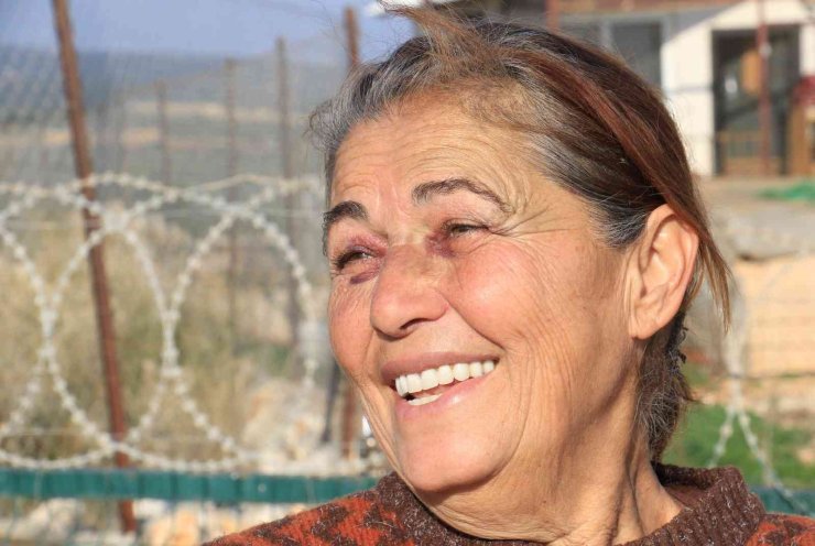 80 Hayvana Anne Oldu, 53 Köpek İle 27 Kediyi Sokaktan Kurtardı