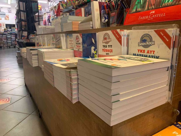 Öğrencilerin İhtiyacını İkinci El Soru Kitapları Karşılıyor