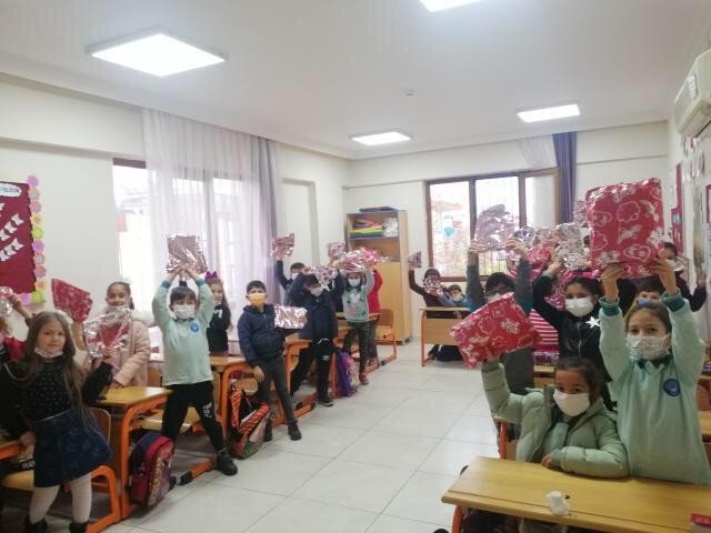 4 Ayda Bin 500’den Fazla Çocuğa Yardım Eli Uzattı