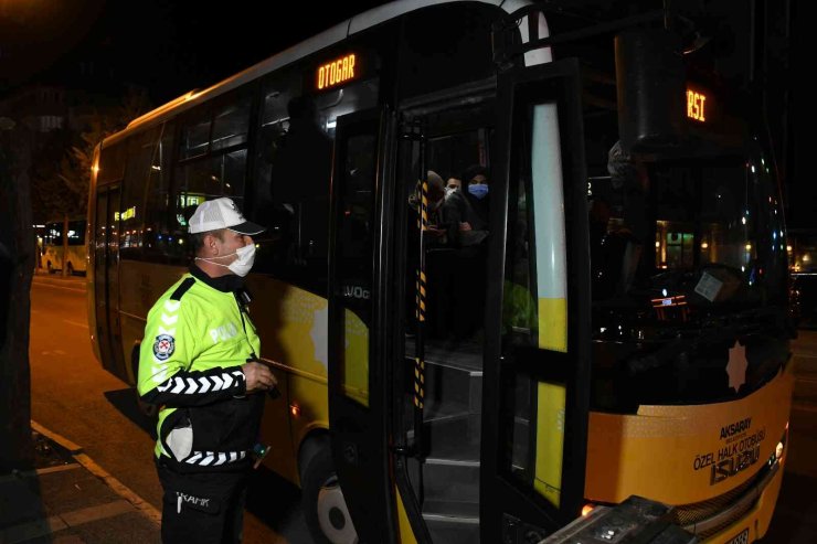 Aksaray’da Halk Otobüsleri Denetlenirken, Pandemi Uyarısı Yapılıyor